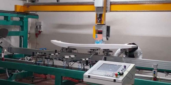 How to shape a surfboard: the cnc shaping machine